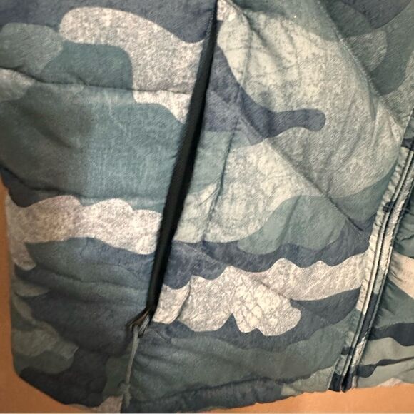 The North Face Women's Alpz 2.0 Down Vest Size Large Down and Waterfowl Feathers - Picture 6 of 8